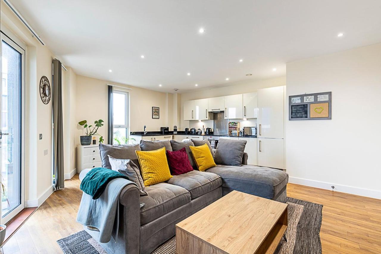 Vibrant London Canal Apartment Exterior photo